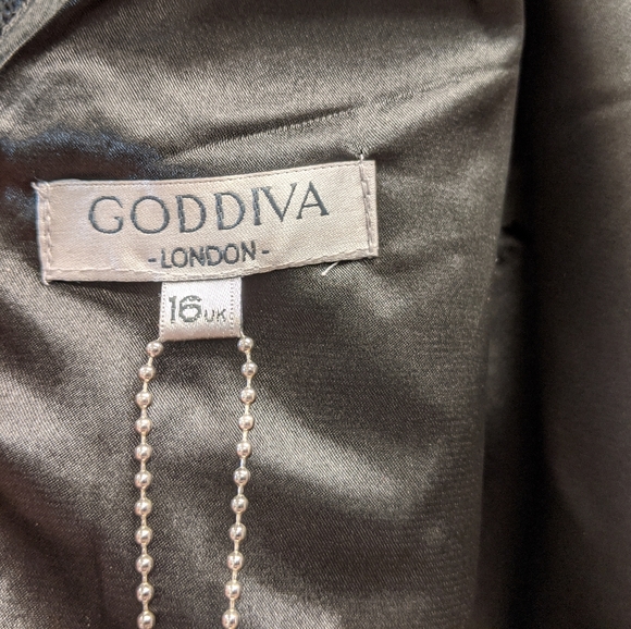 Goddiva London Deep V LBD - Picture 5 of 6